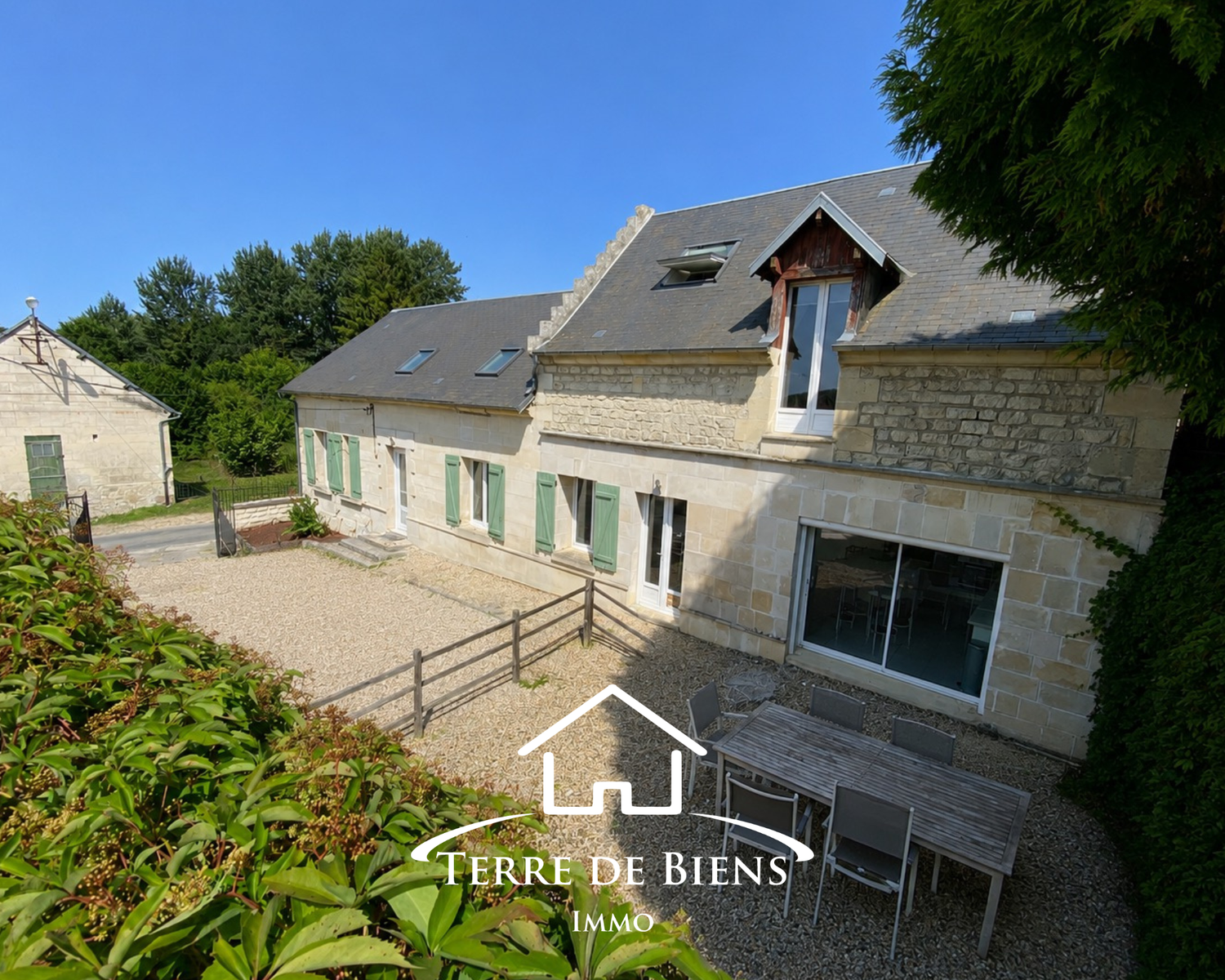 Exclusivité – Longère 6/7 pièces avec dépendances – 148 m² – Morsain