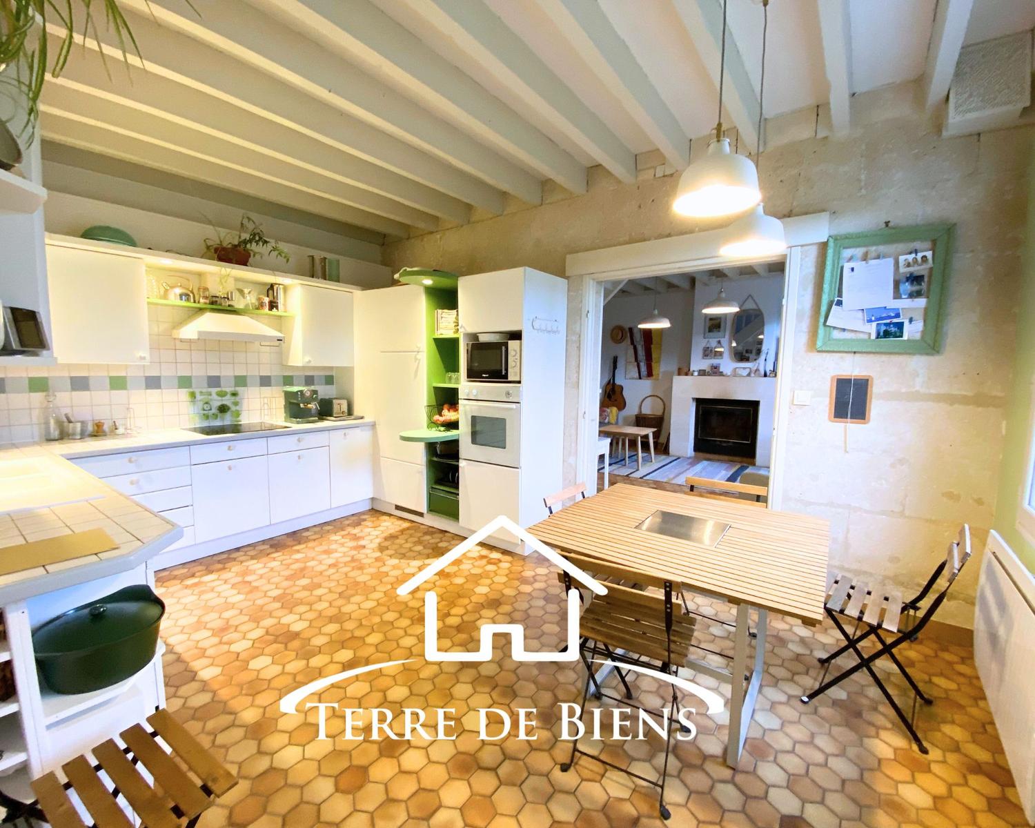 Maison - 7 pièces - 4 chambres - Secteur Pommiers