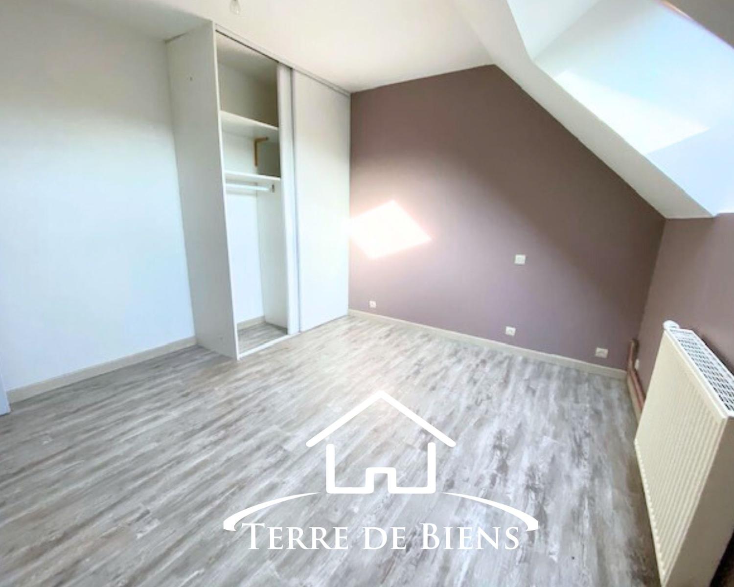 Maison - 170 m² - 9 pièces - Chambre