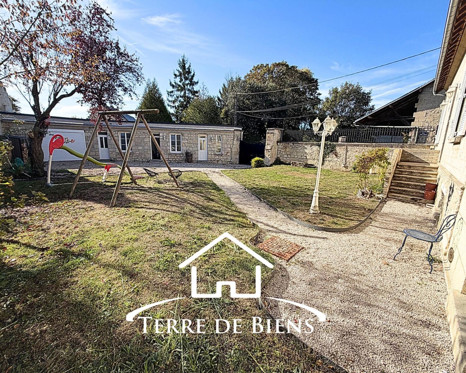 Maison - 94 m² - 4 pièces - Secteur Osly-Courtil