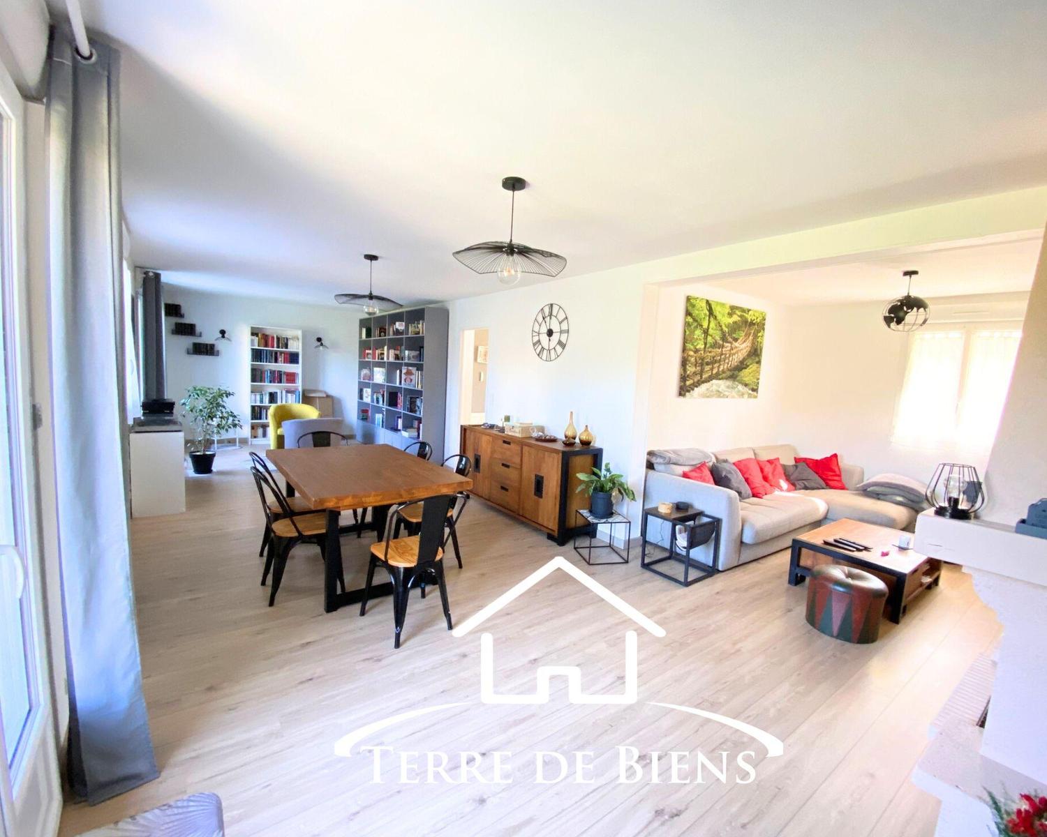 Maison - 111 m² - 5 pièces - Vic s/ Aisne