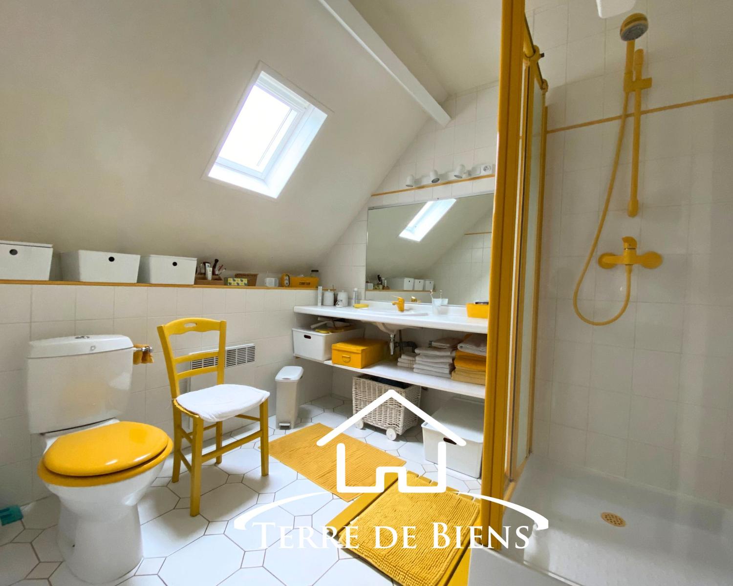 Maison - 7 pièces - 4 chambres - Secteur Pommiers