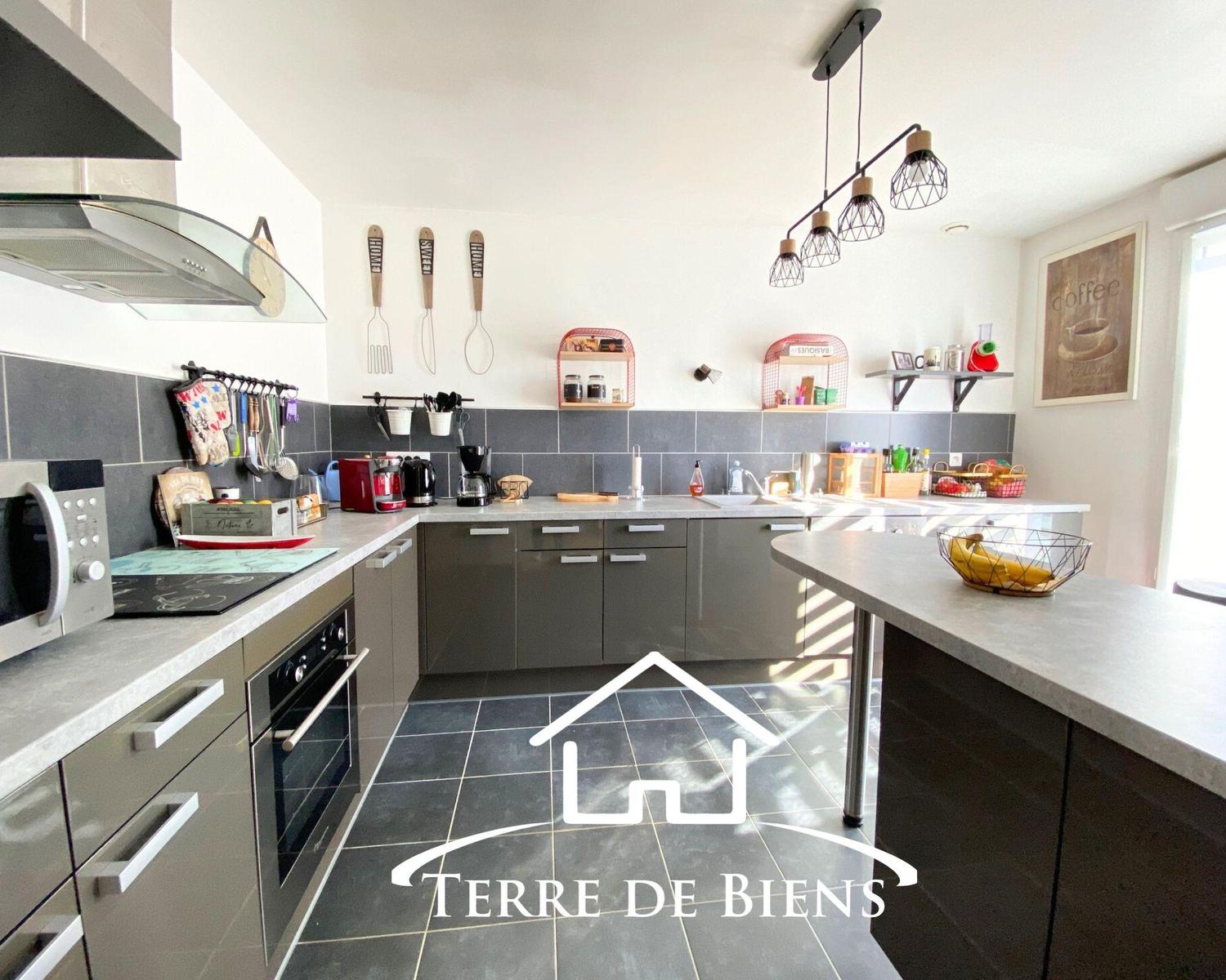 Maison - 111 m² - 5 pièces - Vic s/ Aisne