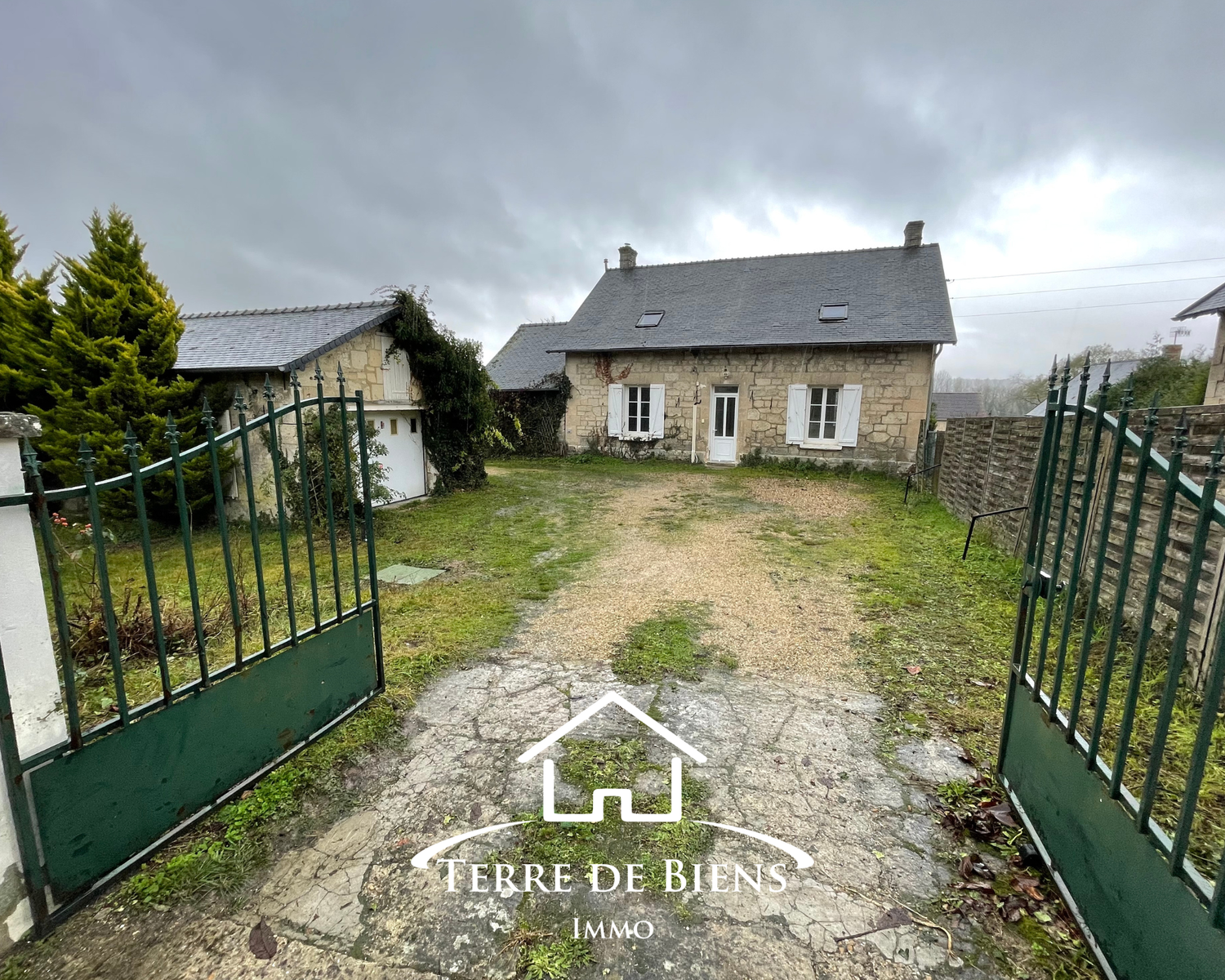 VIC SUR AISNE _ Maison individuelle _ 5 pièces _ 140m²_  990€/mois C. C.