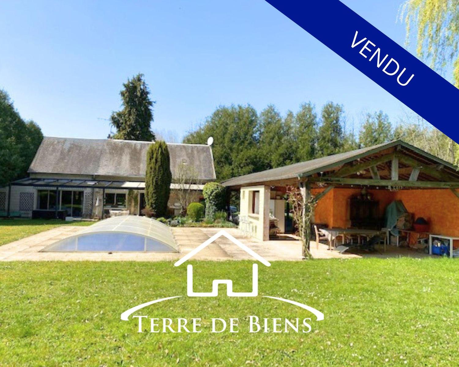 Longère en pierre de 214m², parc arboré, dépendances et piscine, axe Soissons-Compiègne_BIEN VENDU