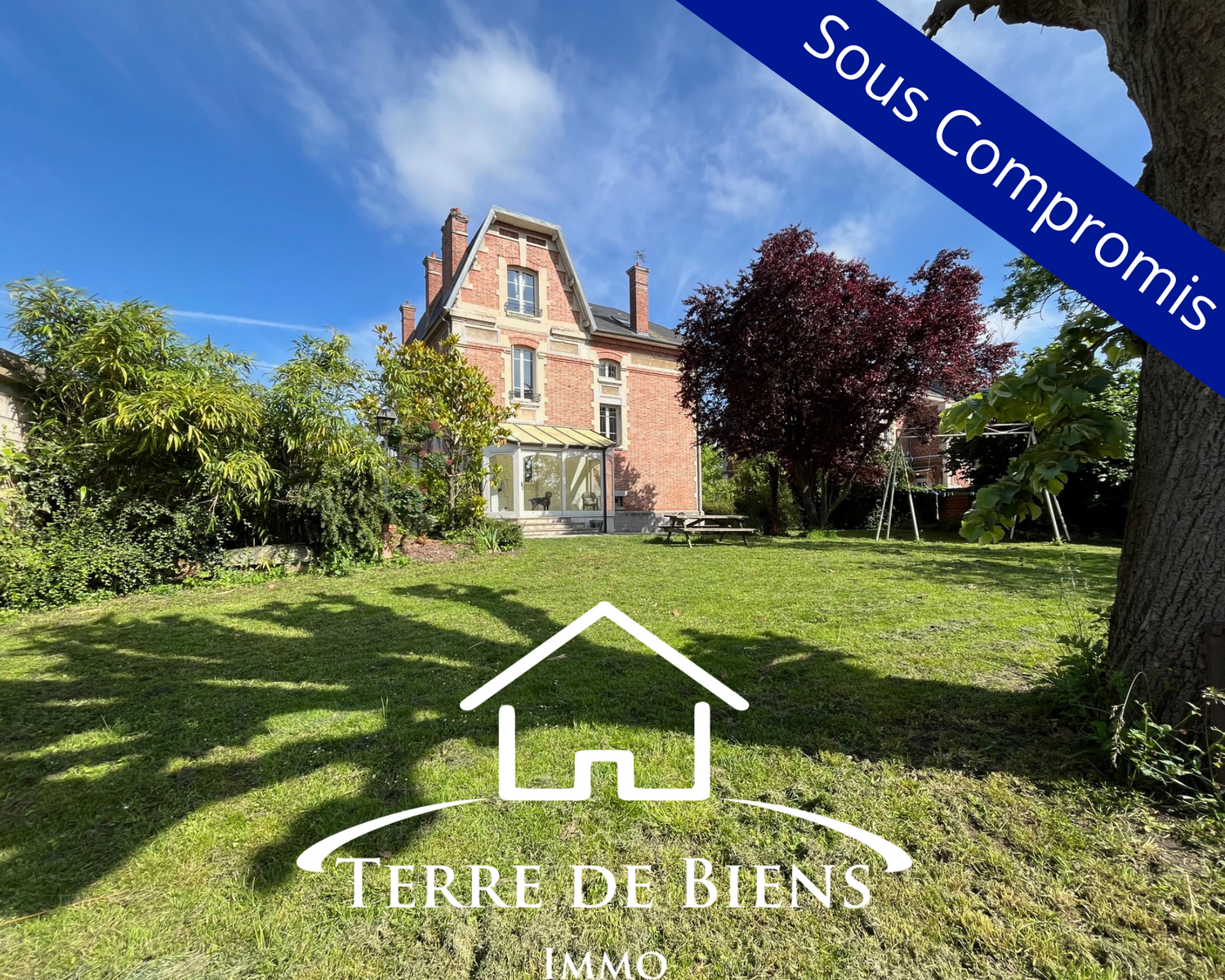 Maison de caractère, 7 pièces, garage, piscine à rénover, Soissons_SOUS COMPROMIS DE VENTE