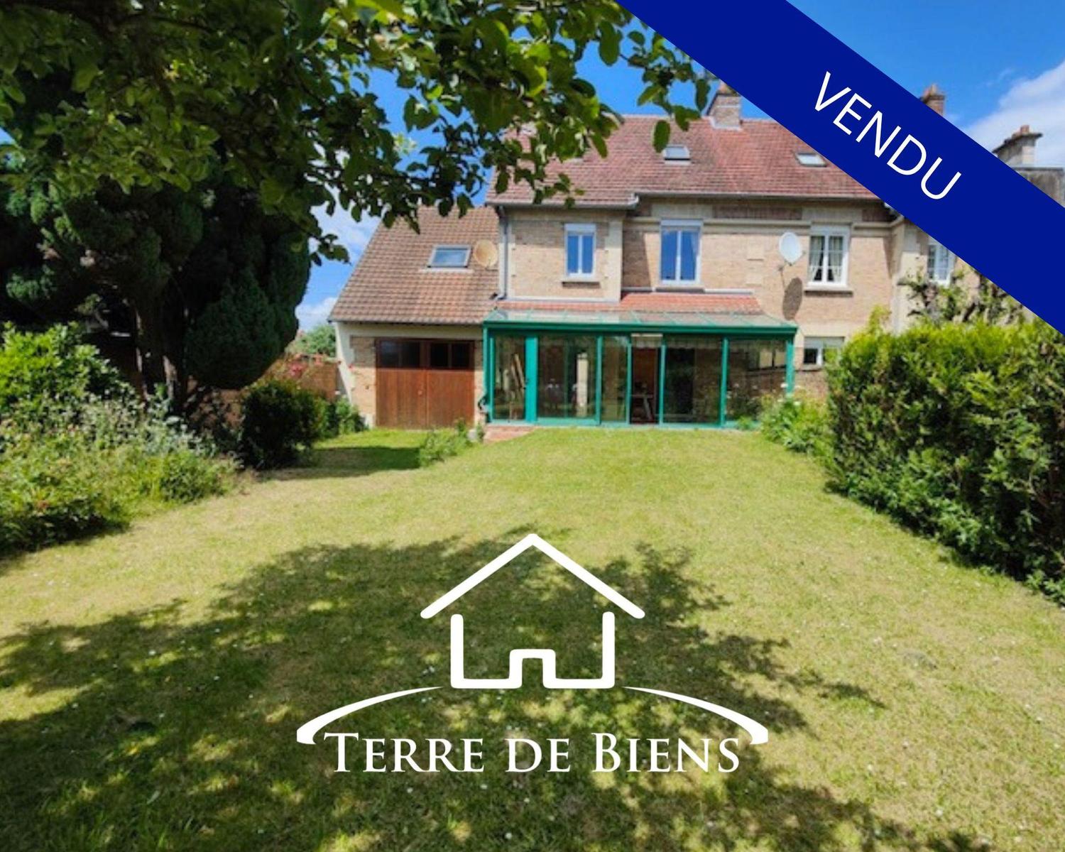 Maison 5/6 pièces, grande pièce de vie traversante, avec véranda et beau jardin dans Soissons_ BIEN VENDU