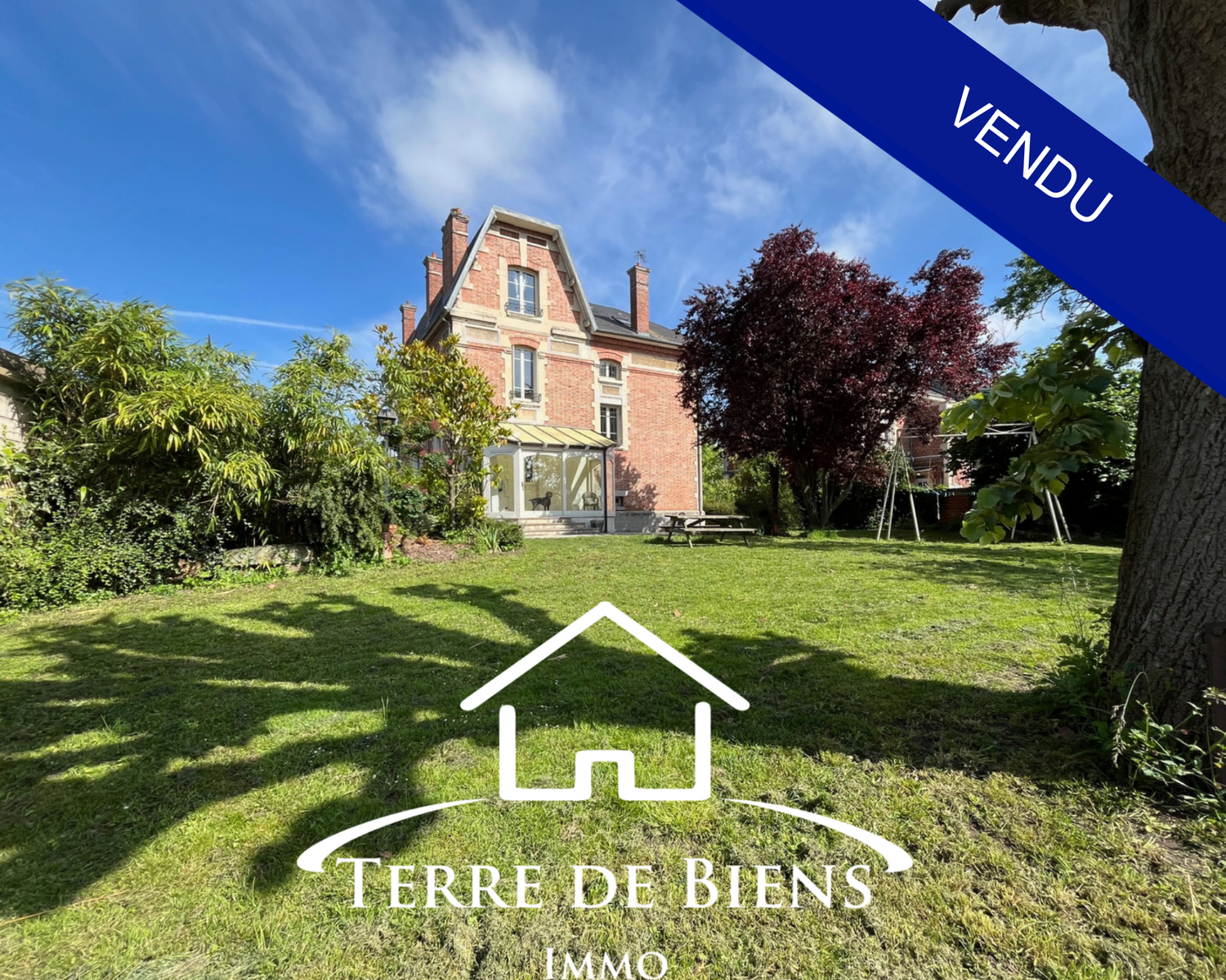 Maison de caractère, 7 pièces, garage, piscine à rénover, Soissons_VENDU