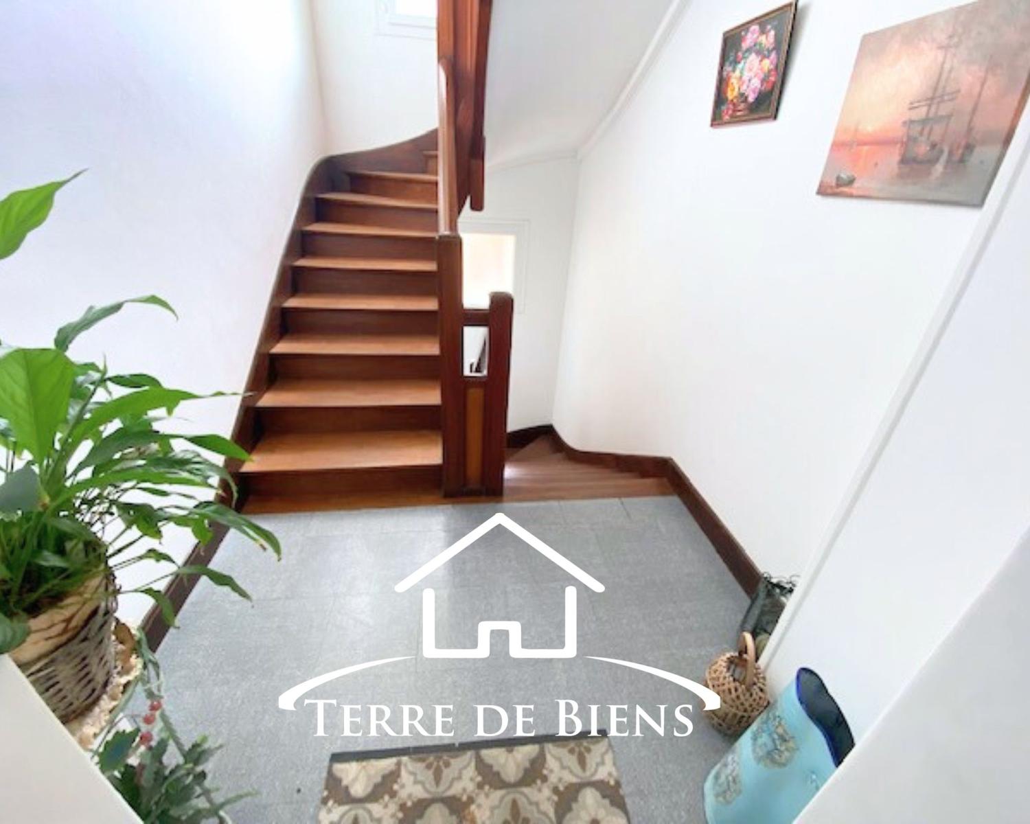 Appartement - 110 m² - 5 pièces - Palier