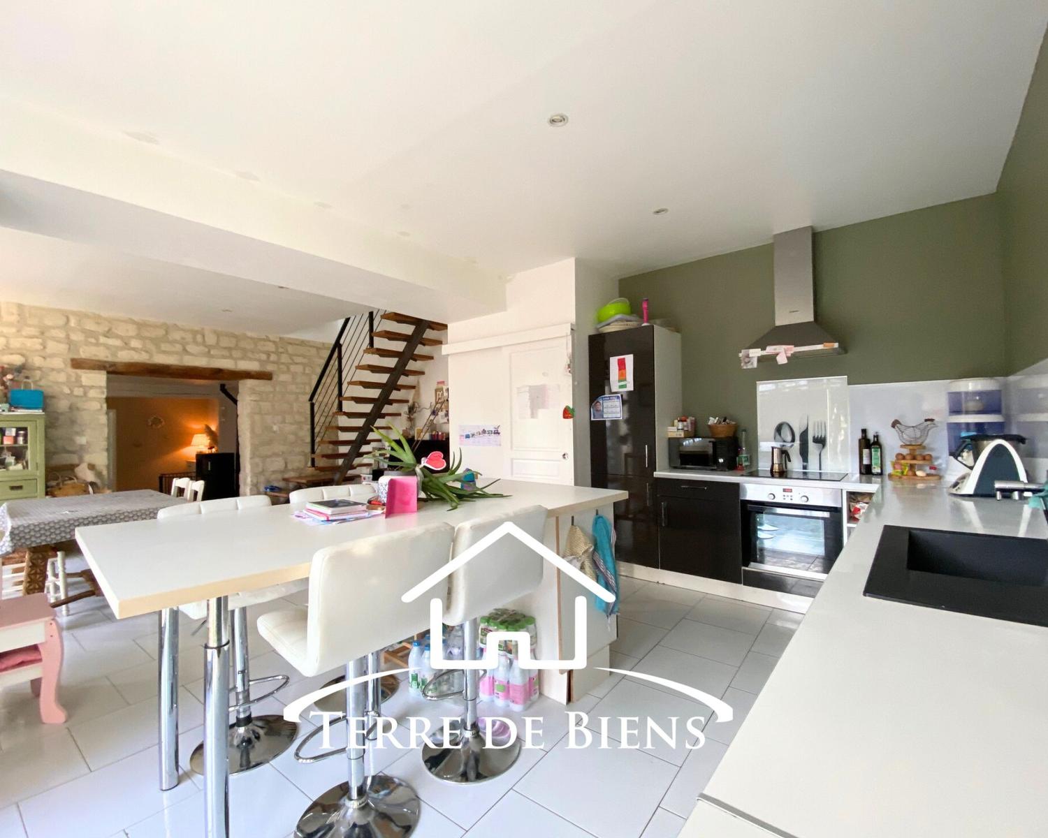 Longère 6/7 pièces avec dépendances – 148 m² – Morsain