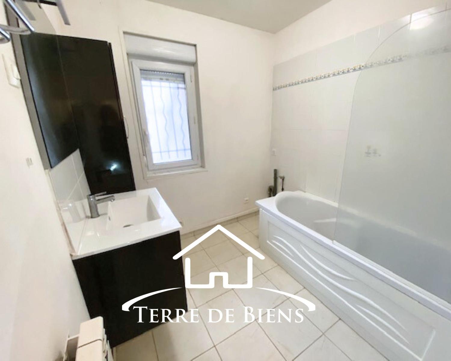 Appartement - 49 m² - 2 pièces - VIC SUR AISNE - SDB