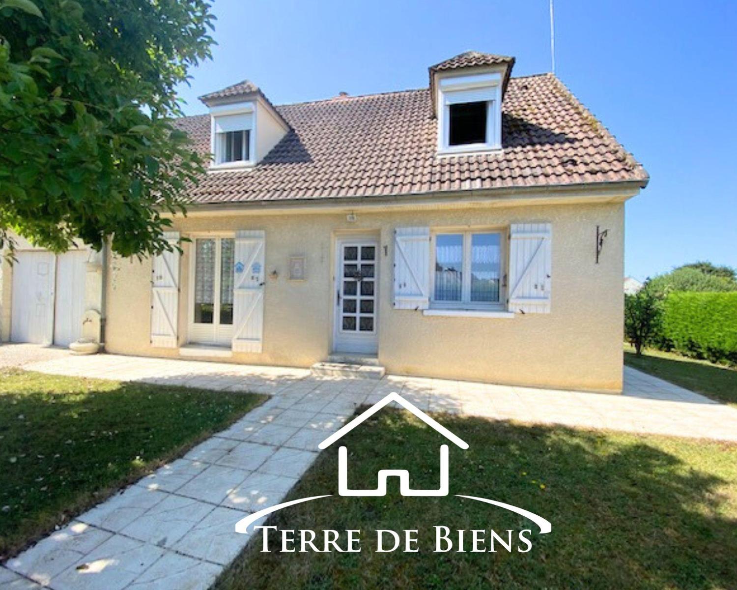 Maison 5 pièces à rénover 110 m² habitables plus véranda Jardin, garage et sous-sol total_VIC SUR AISNE
