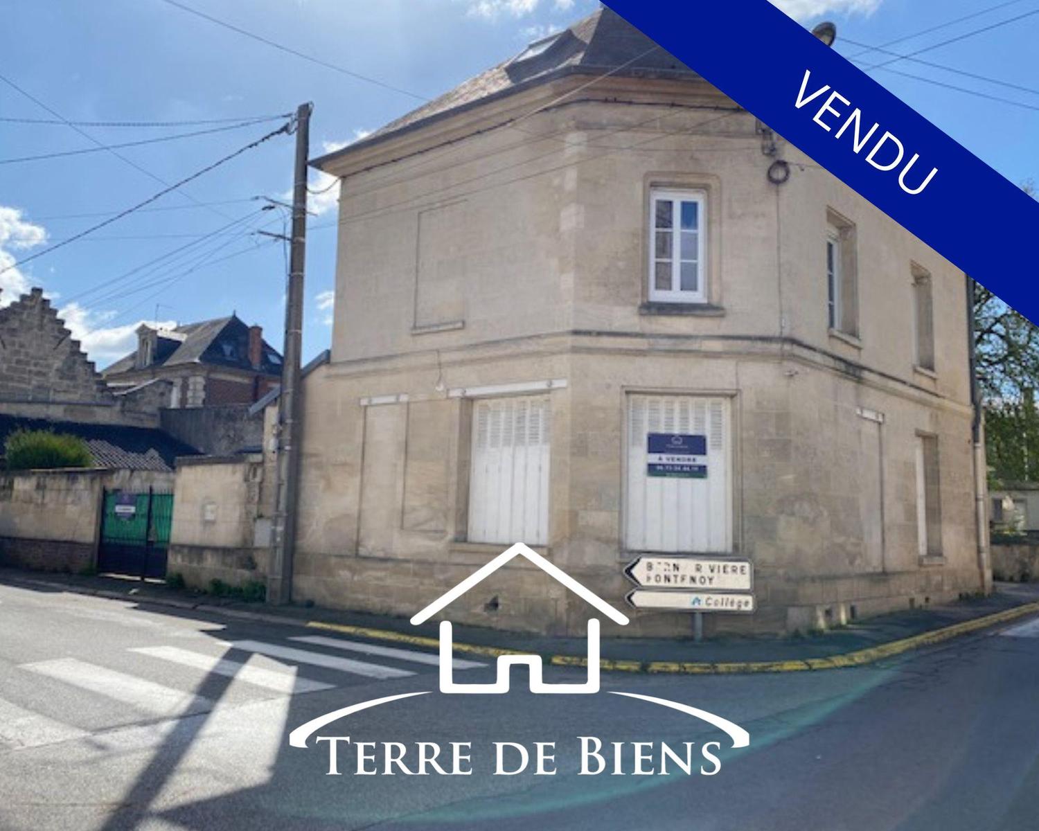 Maison de 127m² en pierre de taille avec cour et grand garage, Vic-sur-Aisne Centre_ BIEN VENDU